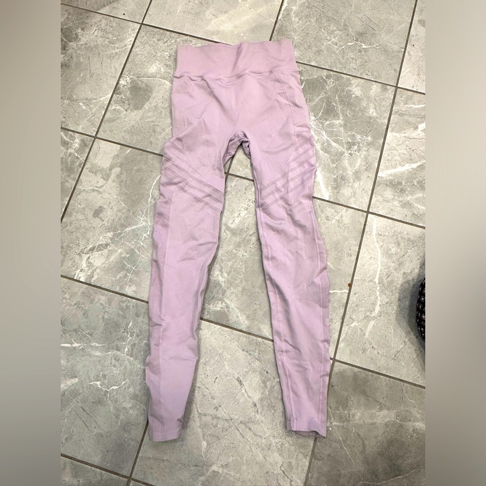 EUC Victoria’s Secret Active S lavender tights